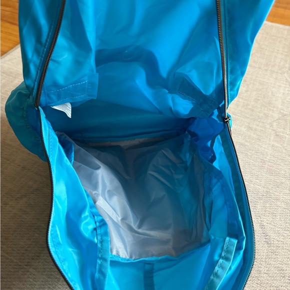 COPY - COPY - NWOT Lug Echo SE 2 Packable Backpack in Sky Blue - Picture 8 of 16